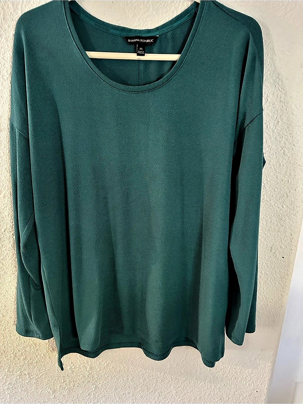 Banana Republic Long Sleeve Top in Green Size Medium
